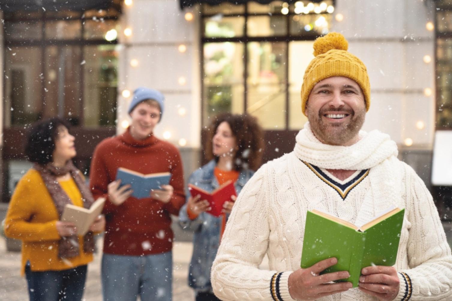 Taller de educación financiera con familias ecuatorianas aprendiendo presupuestos